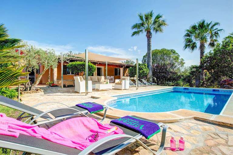 Ca'n Biel Villa, Mallorca, Balearics - Sleeps 6 - Vintage Travel