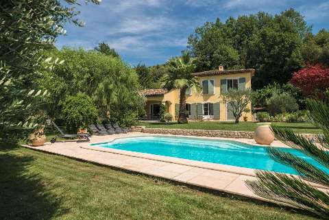 Mas du Val Villa, Cote d'Azur - Sleeps 8 - Vintage Travel